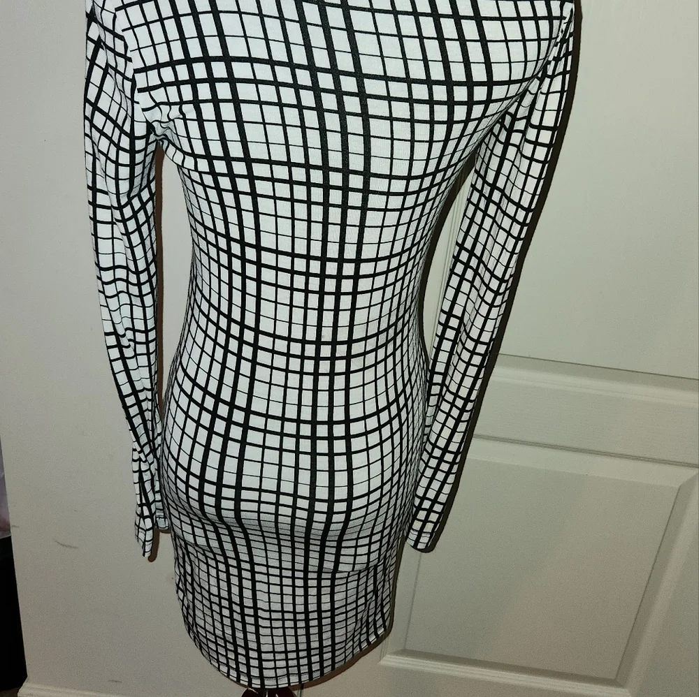 FOREVER 21 DRESS ! - Picture 5 of 5